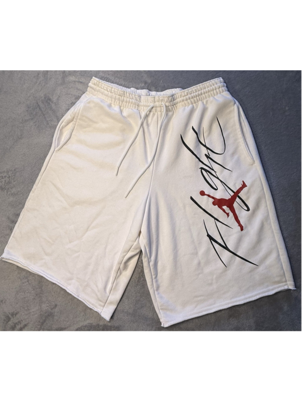 BRAND NEW Men's Medium Nike Jordan Essential Fleece Shorts White/Red